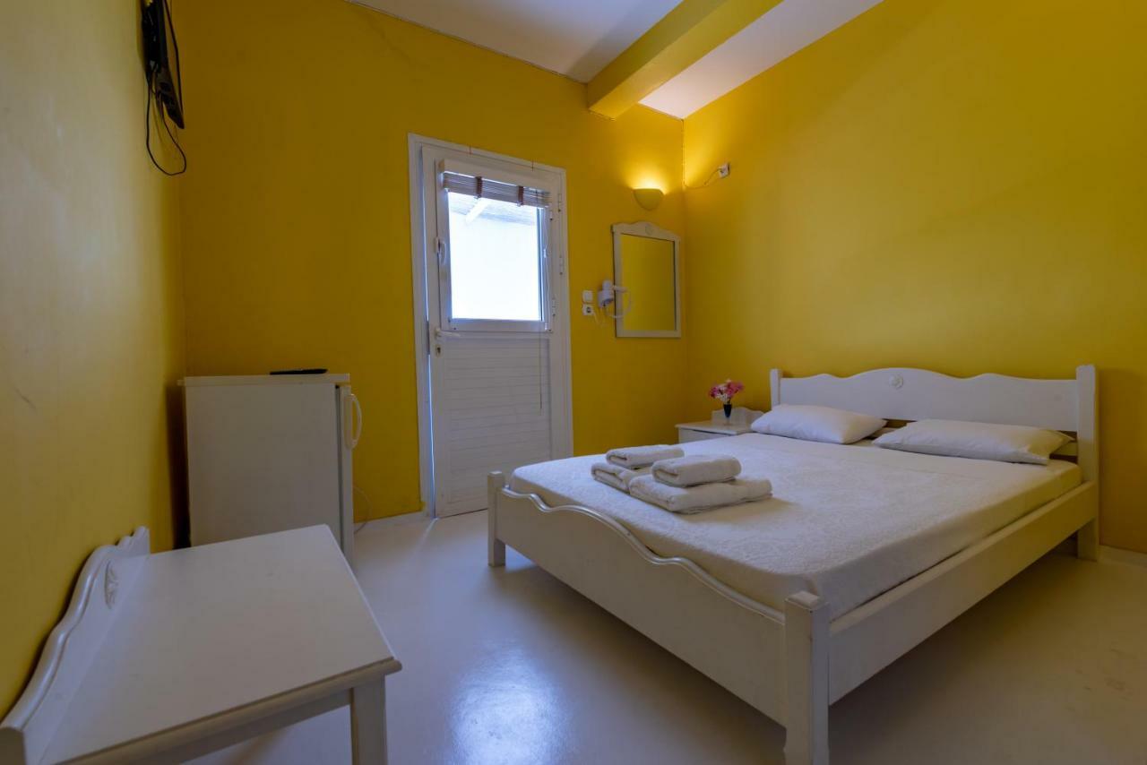 Kymothoi Rooms & Pool Bar Gavrio Zewnętrze zdjęcie
